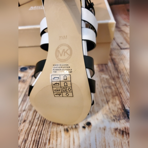 Michael Kors Cammie Open Toe Heel Sandals - Picture 9 of 13